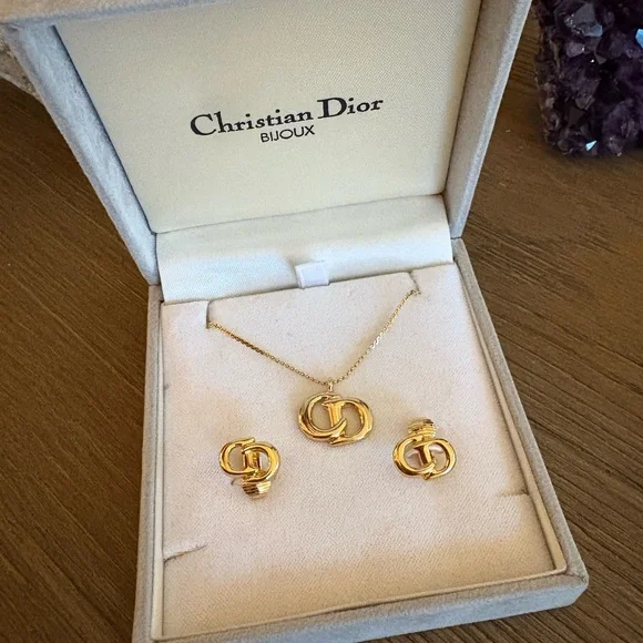 Dior Golden Jewelry Set - Picture 2 of 5